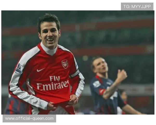 法布雷加斯场边战术指导，科莫年轻球员成长