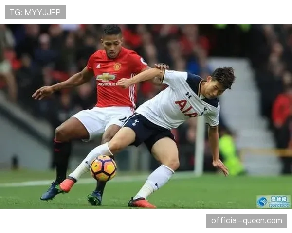 法兰克福主力中卫因累积黄牌停赛，将缺席关键战役